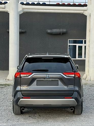 приборка: Toyota RAV4: 2023 г., 2 л, Вариатор, Бензин, Кроссовер — 6