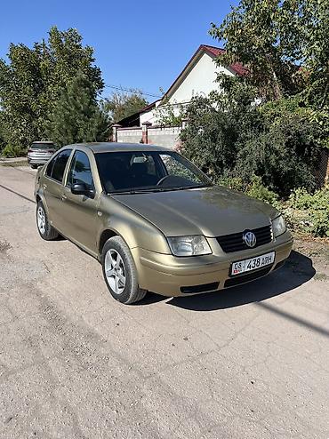 Volkswagen Bora: 2003 г., 2 л, Механика, Бензин, Седан
