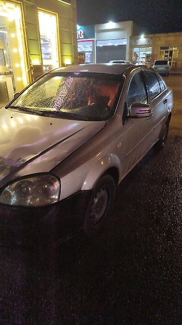 Chevrolet: Chevrolet Lacetti sedan - Kuzov: 4 qapı, gümüşü rəng, tonlanmış arxa — 6
