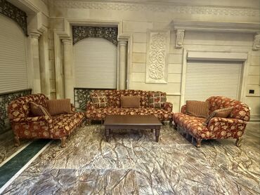 Divan və kreslo dəstləri: Divan, Jurnal masası, Bazasız, Açılmayan