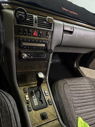 Mercedes-Benz: Mercedes-Benz E-Class: 1996 г., 3.2 л, Автомат, Газ, Седан — 14