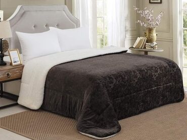 Posteljina: Jorgan mikro pliš krzno❄️ Dimenzije-200*200(štepani) Punjeni koflinom — 9