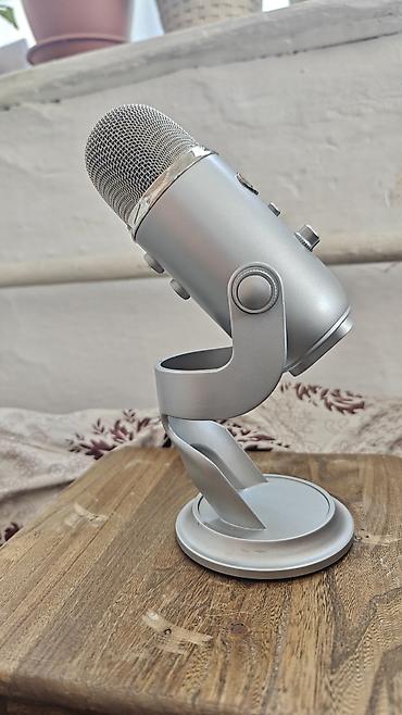 Микрофондор: USB-микрофон настольный, серебристый, с тяжелой металлической — 2