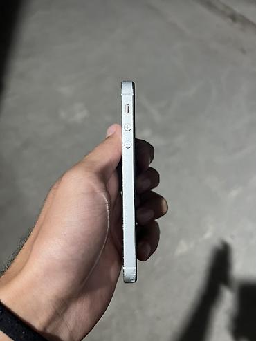 Apple iPhone: IPhone 5s, < 16 GB, White Titanium, Barmaq izi — 5