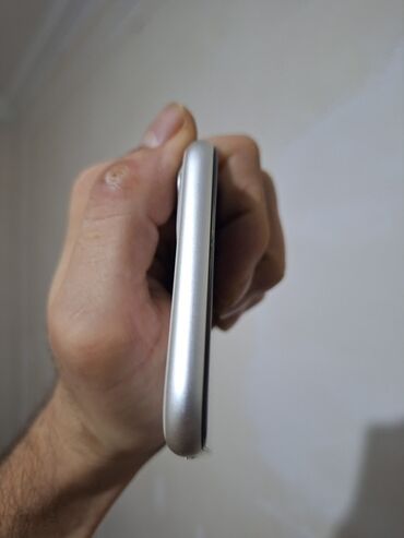 Apple iPhone: IPhone 11, 128 GB, Ağ, Face ID — 6