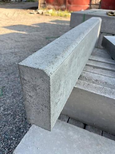 бетонные стены: Дорожный бордюр, Прессованный, Бетонный, Новый — 5
