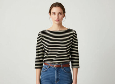 czarne t shirty z napisem: Жіноча блуза, розмір S