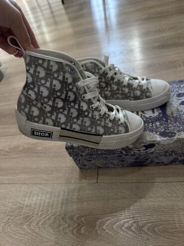 Кроссовки и спортивная обувь: Кеды Dior B23 High-Top - Модель: высокие кеды Dior B23 - Цвет