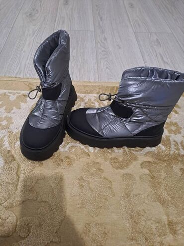 Ботинки и ботильоны: Женские ботильоны, ботинки зимние и осенние. У всех разные цены по 500 — 5