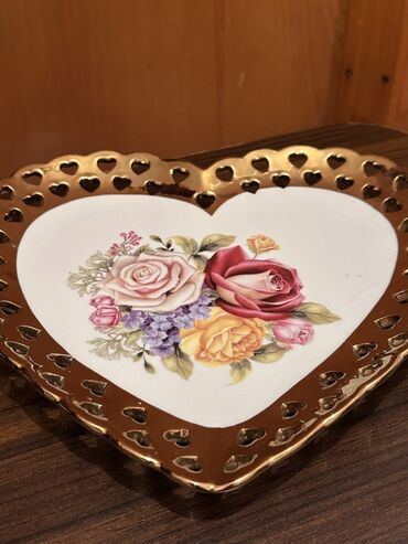 Külqabılar: Şüşə külqabılar və dekorativ qablar dəsti - Şüşə külqabı: EFES — 46