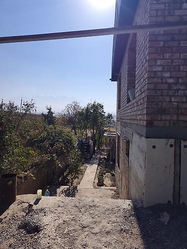 участок ленинский: 6 комнат, 160 м², 6 соток, Бишкек, Верхний Орок с. Собственник — 2