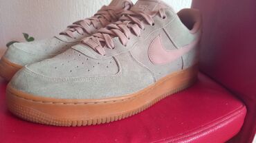 jordan patike prodaja: Nike air force 1
broj 46
super stanje, par puta obuvene