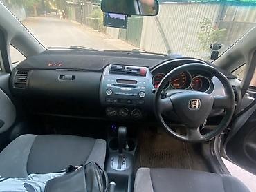 Haima: Honda Fit: 2001 г., 1.3 л, Автомат, Хетчбек — 3