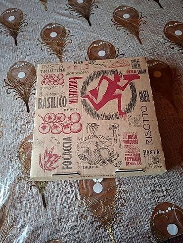 rəngli kağız: Pizza Express kağız pizza qutusu 600 ededdir umumi cekisi 30dan — 3