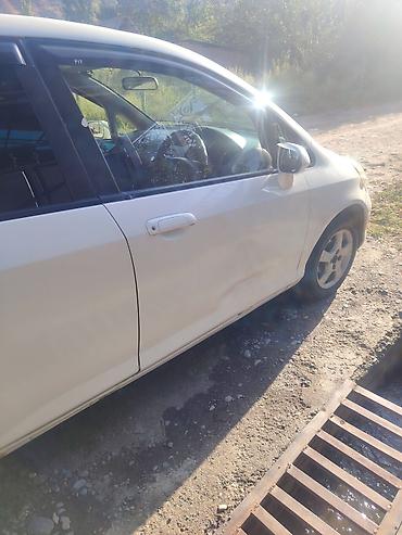 мото хонда: Honda Fit: 2002 г., 1.3 л, Автомат, Бензин, Хэтчбэк — 4