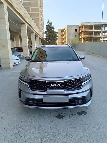 kia radiator: Kia Sorento AWD – gümüş rəngli, müasir dizaynlı yolsuzluq/SUV — 1