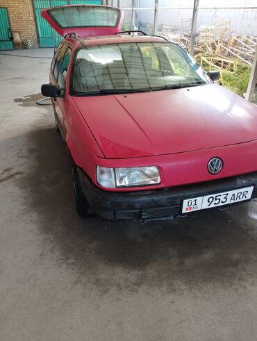 Volkswagen: Volkswagen Passat: 1989 г., 1.8 л, Механика, Бензин, Универсал