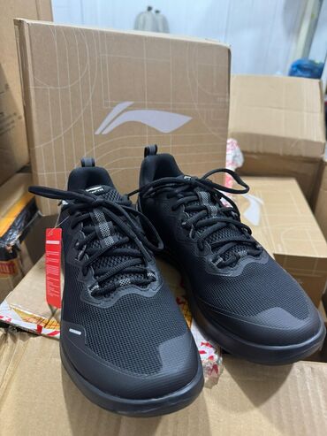 кышкы кийимдер: Кроссовки Li-Ning, цвет черный - Легкий дышащий верх из сетчатого