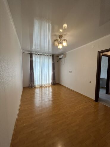 центральная мечеть: 30 кв. м, Эмерексиз
