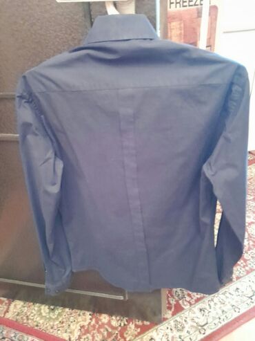 Köynəklər: Рубашки,б/у. Размеры указаны на фото (S,M,L,XL). Есть еще джемпер — 9