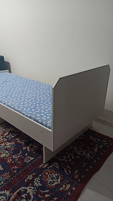 bunk bed: Односпальная кровать в современном минималистичном стиле. - Размер — 1
