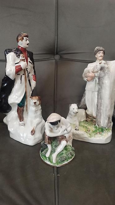 figur: Старниц Təsvir: - 4 ədəd metal stəkan: qızılı tonlu gövdə, mavi, ağ — 9