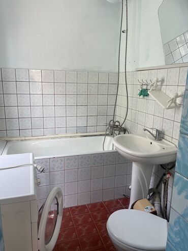купить дом в токмаке запорожской области: 90 м², 4 комнаты, Парковка, Забор, огорожен