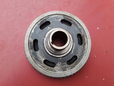 Auto delovi: Donja remenica Lada 21214i Niva. Polovno, očuvano. Skinuto sa — 7