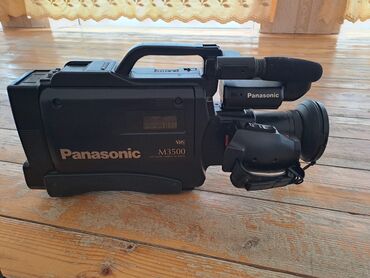 видеокамера panasonic профессиональная: Panasonic M3500 markalı video çəkiliş kamerası. Hal-hazırda mövcuddur