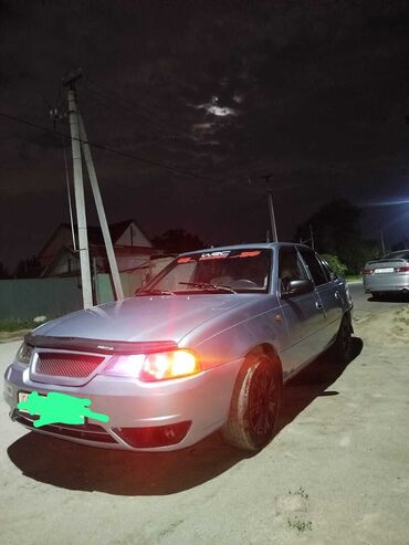 Daewoo: Daewoo Nexia: 2010 г., 1.5 л, Механика, Газ, Седан