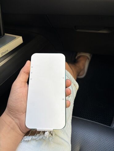 Daş yunu: IPhone 13, Yaşıl