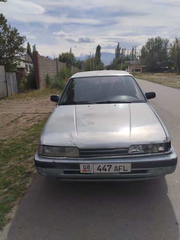 иазда 626: Mazda 626: 1989 г., 2 л, Механика, Бензин, Седан