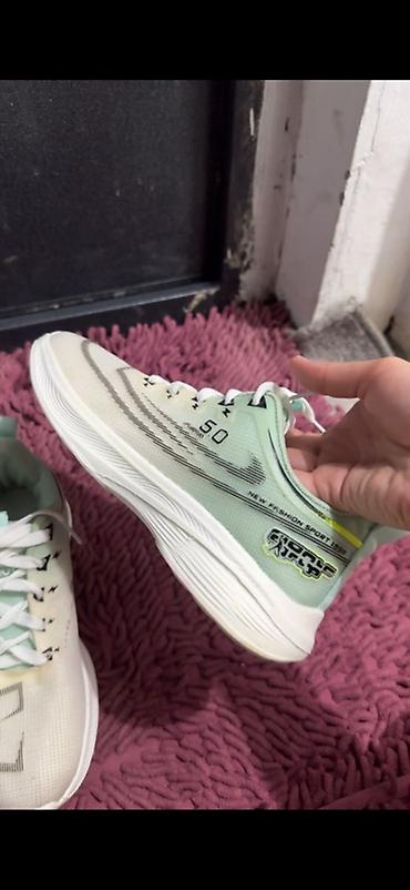 Кроссовки, 37.5, 38, Nike, Новый, цвет - Зеленый, Самовывоз