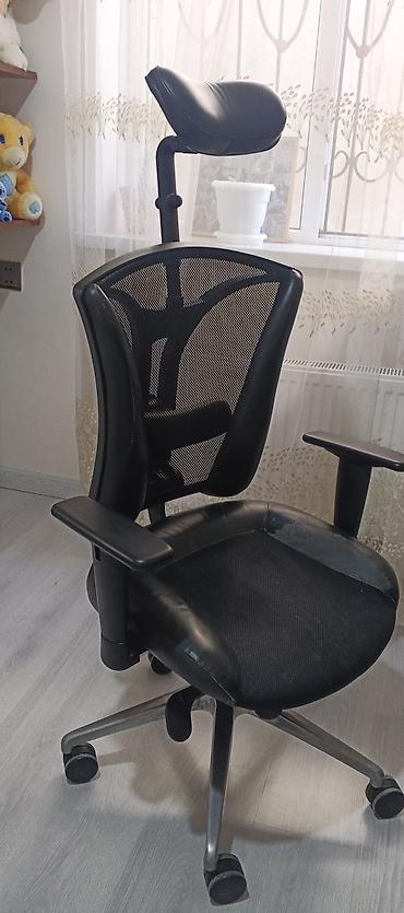 təzə mebellər: Erqonomik ofis kreslosu - Baş dəstəyi: hündürlüyü və bucağı — 1