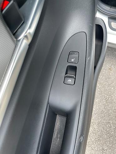 Продажа авто: Hyundai Grandeur: 2020 г., 2.4 л, Автомат, Гибрид, Седан — 9