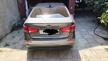 kia bongo: Kia Rio: 1.3 l | 2017 il Sedan — 2