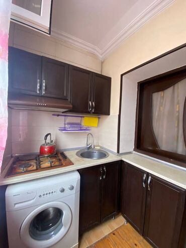 Uzunmüddətli kirayə mənzillər: Neftçilər metrosu yanında, Komfort tərəfdən çıxışda, Xruşovka layihəli — 7