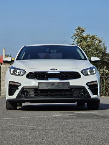 машина мало литровка на рассрочку: Kia K3: 2019 г., 1.6 л, Автомат, Бензин, Седан