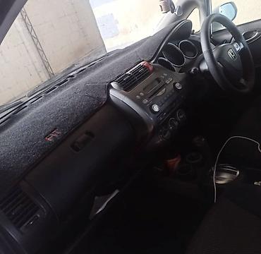 Honda: Honda Fit: 2004 г., 1.5 л, Вариатор, Бензин, Хэтчбэк — 9