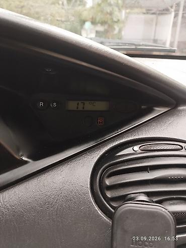 танар фура: Ford Focus: 2002 г., 1.6 л, Механика, Бензин, Универсал — 8