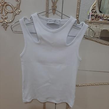 t shirt: Ağ rəng L razmer yeni 13azn — 1