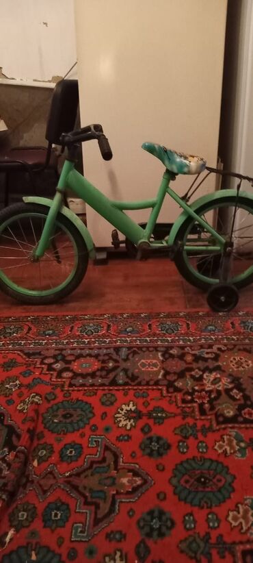 green velosiped: İşlənmiş Dörd təkərli Uşaq velosipedi Giant, 14", Ünvandan götürmə