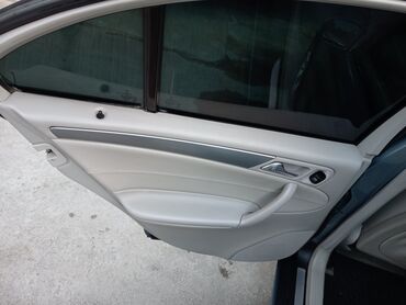 Mercedes-Benz: Mercedes-Benz 200: 1.8 l | 2006 il Sedan — 12