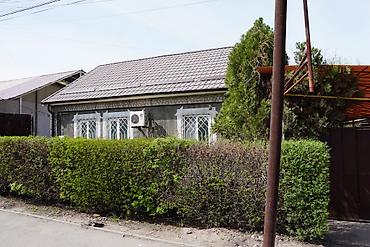 Продажа коттеджей и домов: Срочно Продам Дом Район: Интергельпо (200м от Дэн Сяопина) Участок — 1