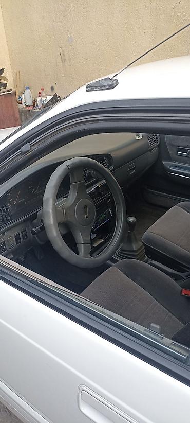w210 430: Mazda 626: 1990 г., 2 л, Механика, Бензин, Седан — 8