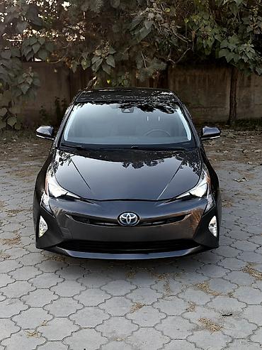 Toyota Prius: 2016 г., 1.8 л, Вариатор, Гибрид, Лифтбек at lalafo.kg Toyota Prius: 2016 г., 1.8 л, Вариатор, Гибрид, Лифтбек