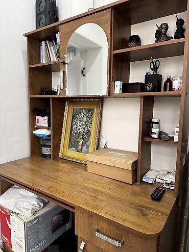 office table: Компьютерный стол, Б/у, С полками — 3