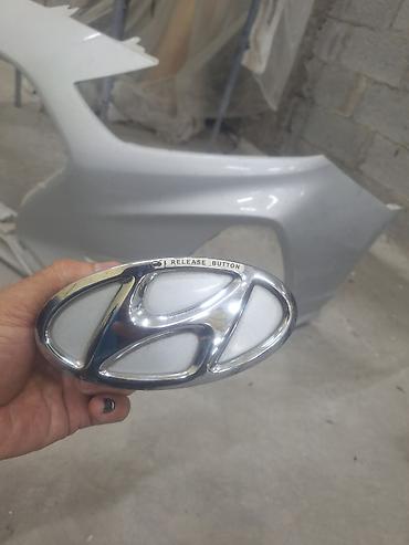 sonata dn: Эмблема кнопка багажника на Hyundai саната нюрайс серебристый цвет — 3