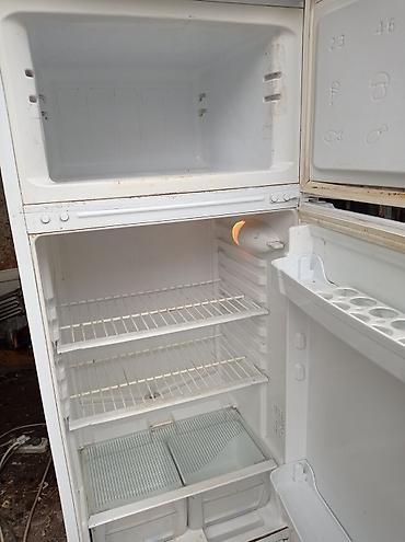 буу холодник: Холодильник Indesit, Б/у, Двухкамерный, De frost (капельный), 60 * 150 * 60 — 2