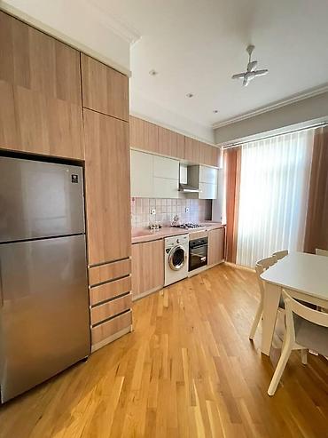 Дом и сад: İcarəyə verilir 1 otaqlı yeni tikili 45 m², Ağ şəhər q. Kateqoriya — 8